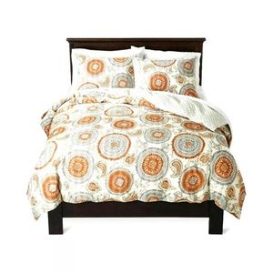 Queen Threshold Duvet floral paisley print